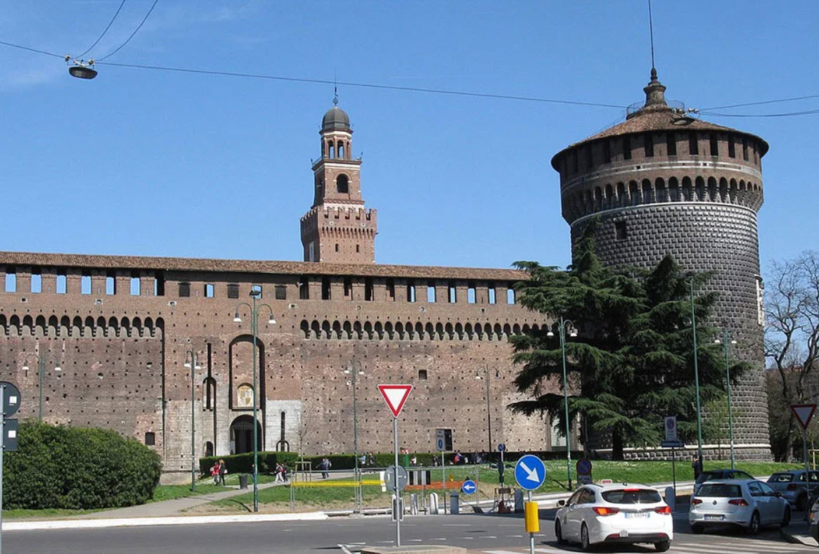 Palazzo Thaulero, Italy